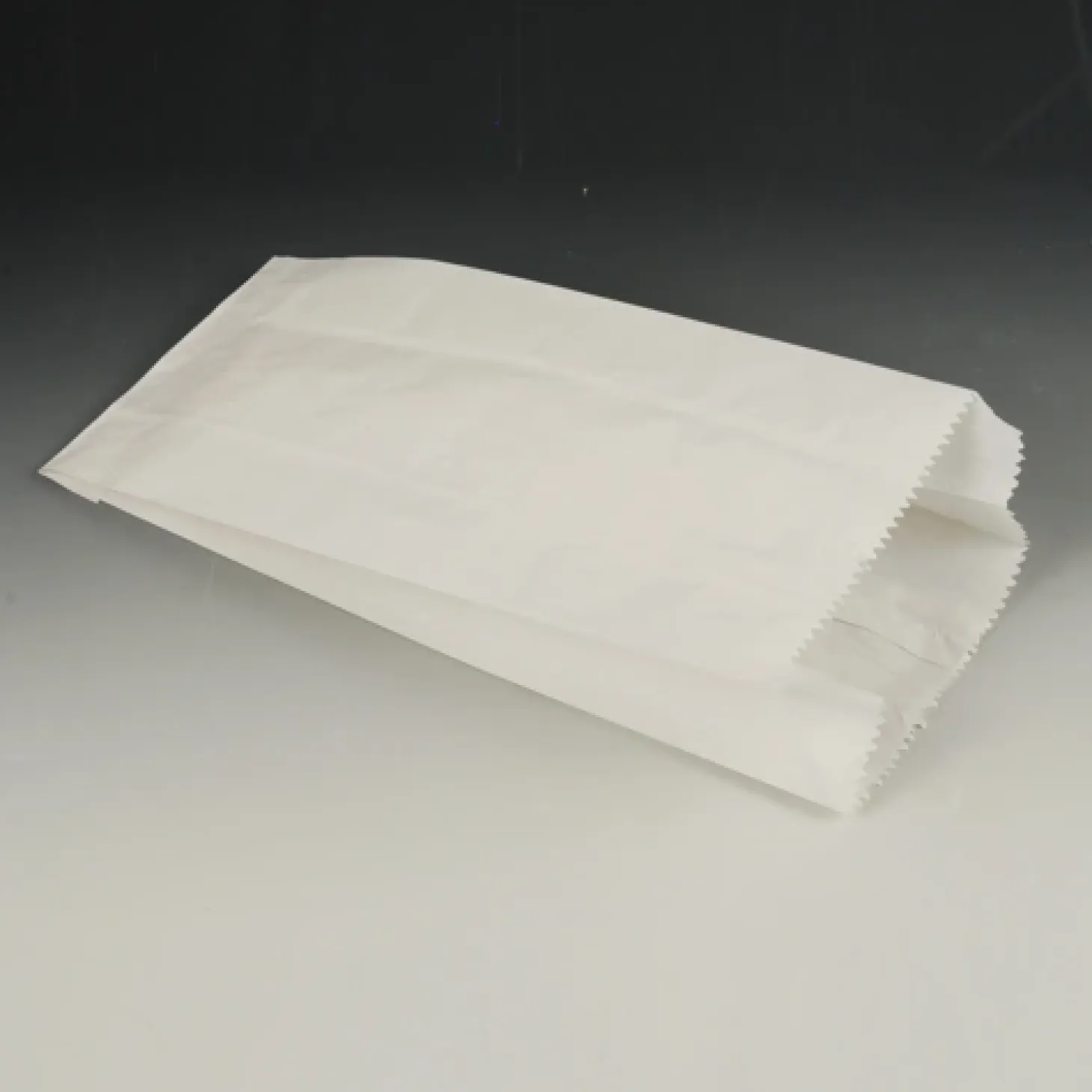 PAPSTAR Papierfaltenbeutel, Cellulose, gefädelt 24 cm x 11 cm x 6 cm weiß Füllinhalt 1 kg